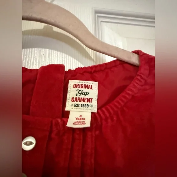 Classic Gap red velvet bow dress 3 yrs - Picture 2 of 5